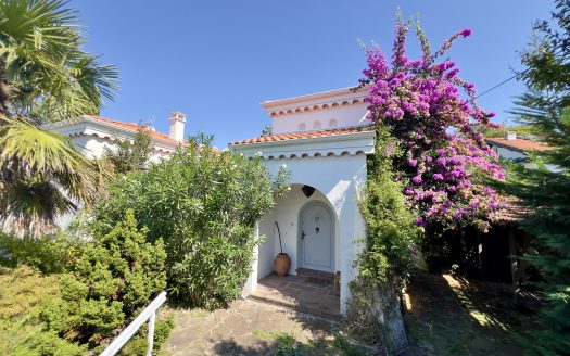 MAISON AU CHARME ANDALOU- UN ÉCRIN À RÉINVENTER À BIARRITZ