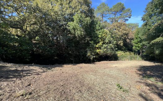 TERRAIN CONSTRUCTIBLE ANGLET CANTAU – UN ÉCRIN DE NATURE POUR BÂTIR VOTRE PROJET DE VIE
