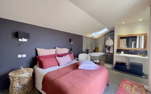 BIARRITZ HYPER CENTRE – APPARTEMENT D’EXCEPTION AVEC TERRASSE PLEIN CIEL AU DERNIER ÉTAGE