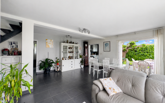 ANGLET – MAISON D’ARCHITECTE AU CALME – PISCINE ET DOUBLE GARAGE
